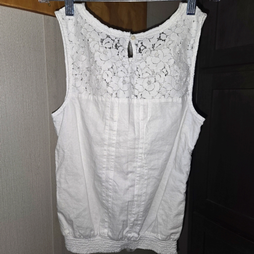 ***Abercrombie Kids White Lace Blouse - Picture 3 of 7